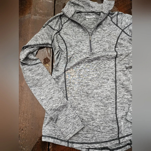 👕 Reebok 1/4 zip shirt size M in Heather gray - Picture 6 of 13